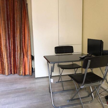 Appartement 23 rue de la chapelle à Paris Extérieur photo